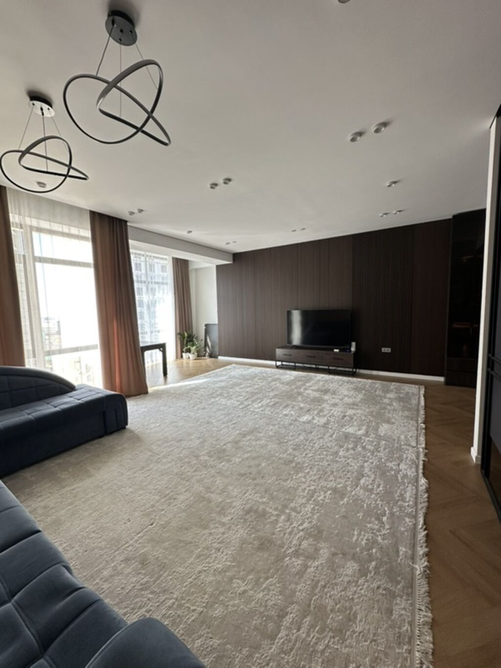 3 комнаты, 129 м², Элитка, 8 этаж, Дизайнерский ремонт: фото 3