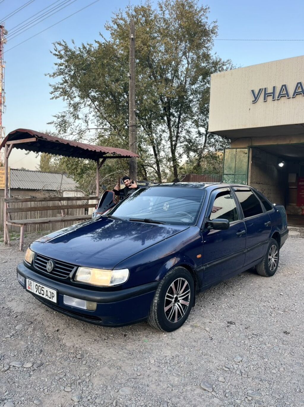 Volkswagen Passat: 1993 г., 1.8 л, Механика, Бензин, Седан: фото 3