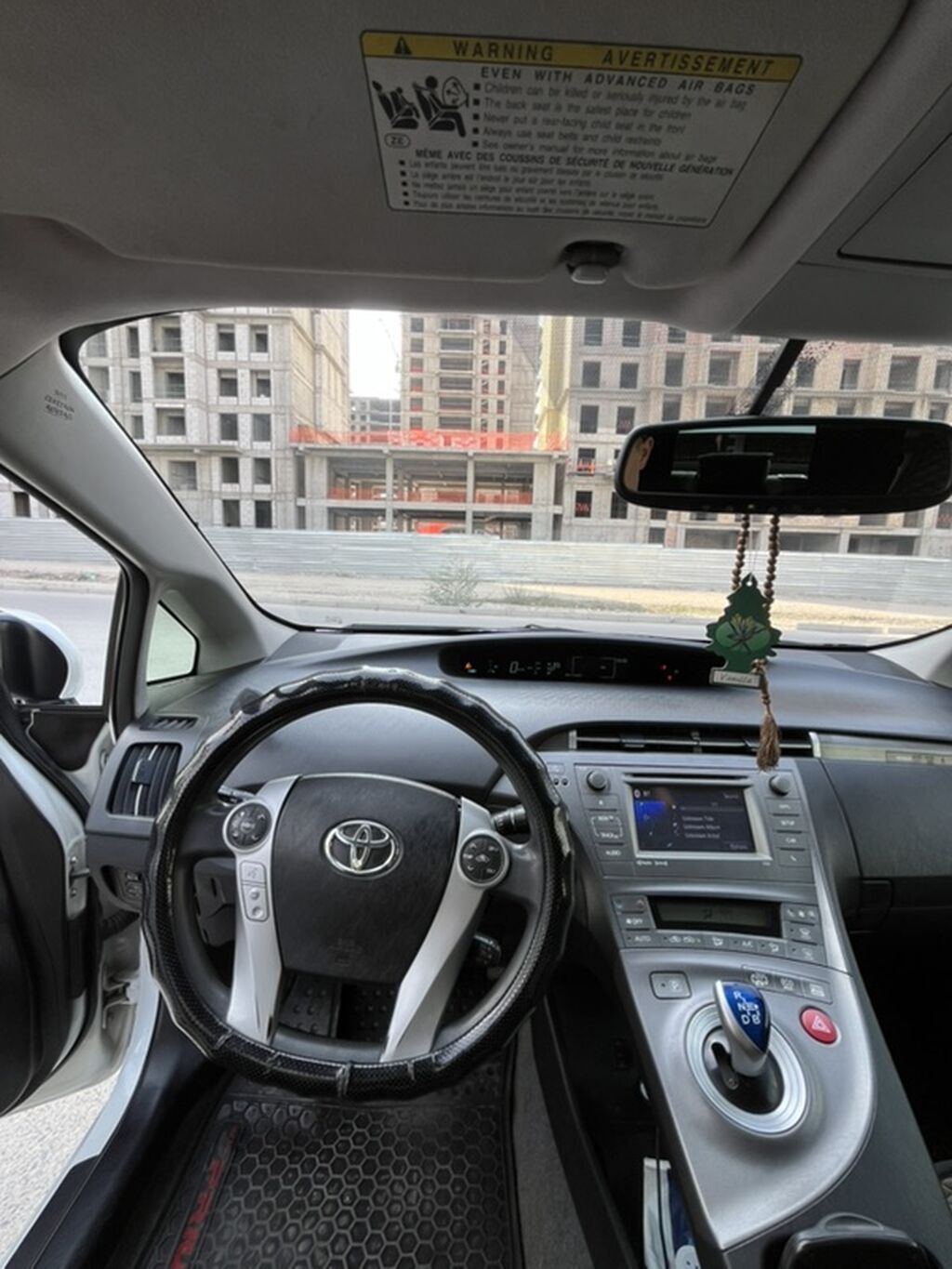 Toyota Prius: 2014 г., 1.8 л, Автомат, Гибрид, Хэтчбэк: фото 8