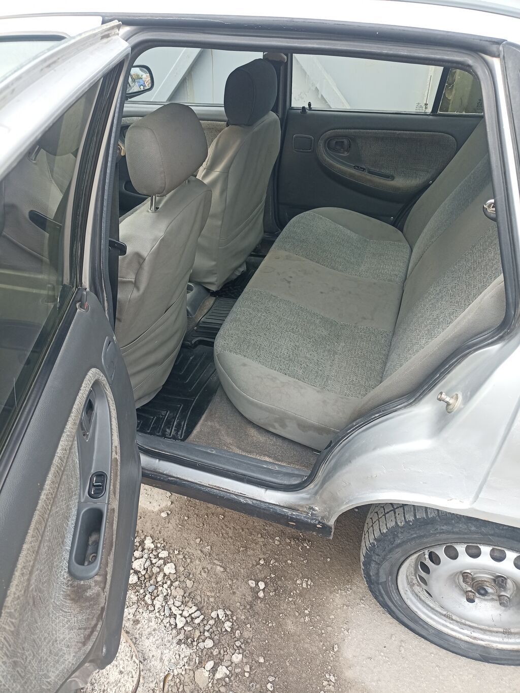 Daewoo Nexia: 2003 г., 1.5 л, Механика, Бензин, Седан: фото 5