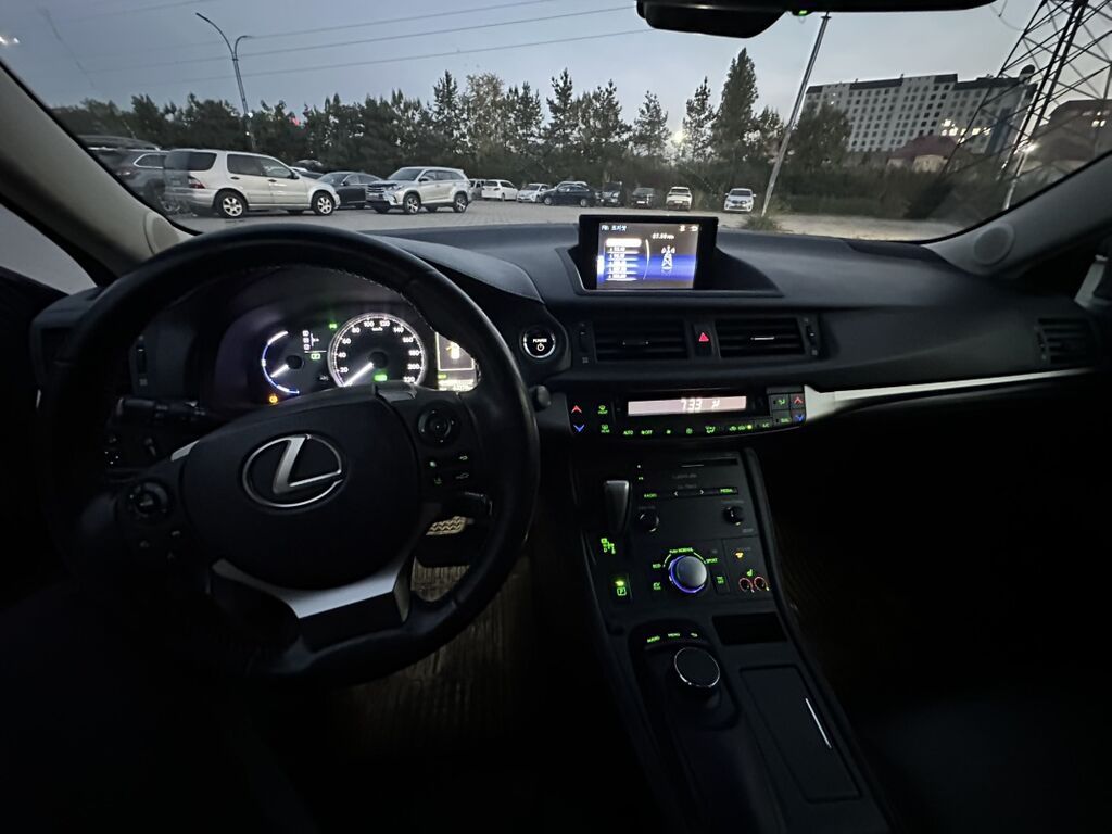 Lexus CT: 2019 г., 1.8 л, Автомат, Гибрид, Хэтчбэк: фото 8