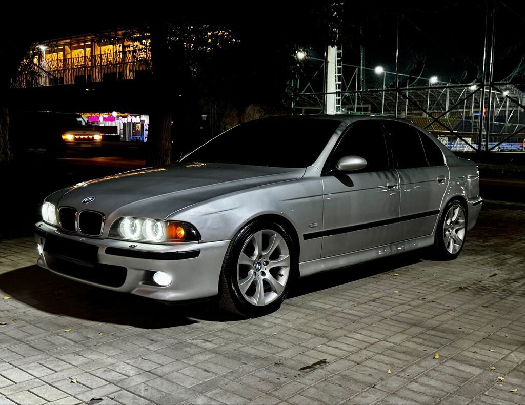 BMW 530: 2002 г., 3 л, Автомат, Бензин, Седан: фото 1