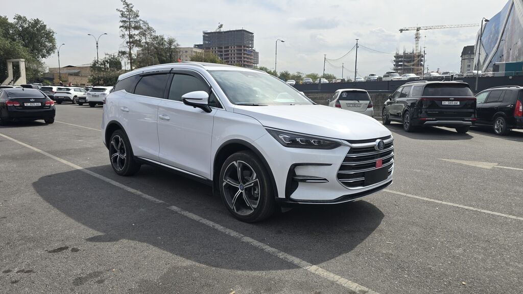 BYD Tang: 2021 г., 1.5 л, Автомат, Электромобиль, Внедорожник: фото 3