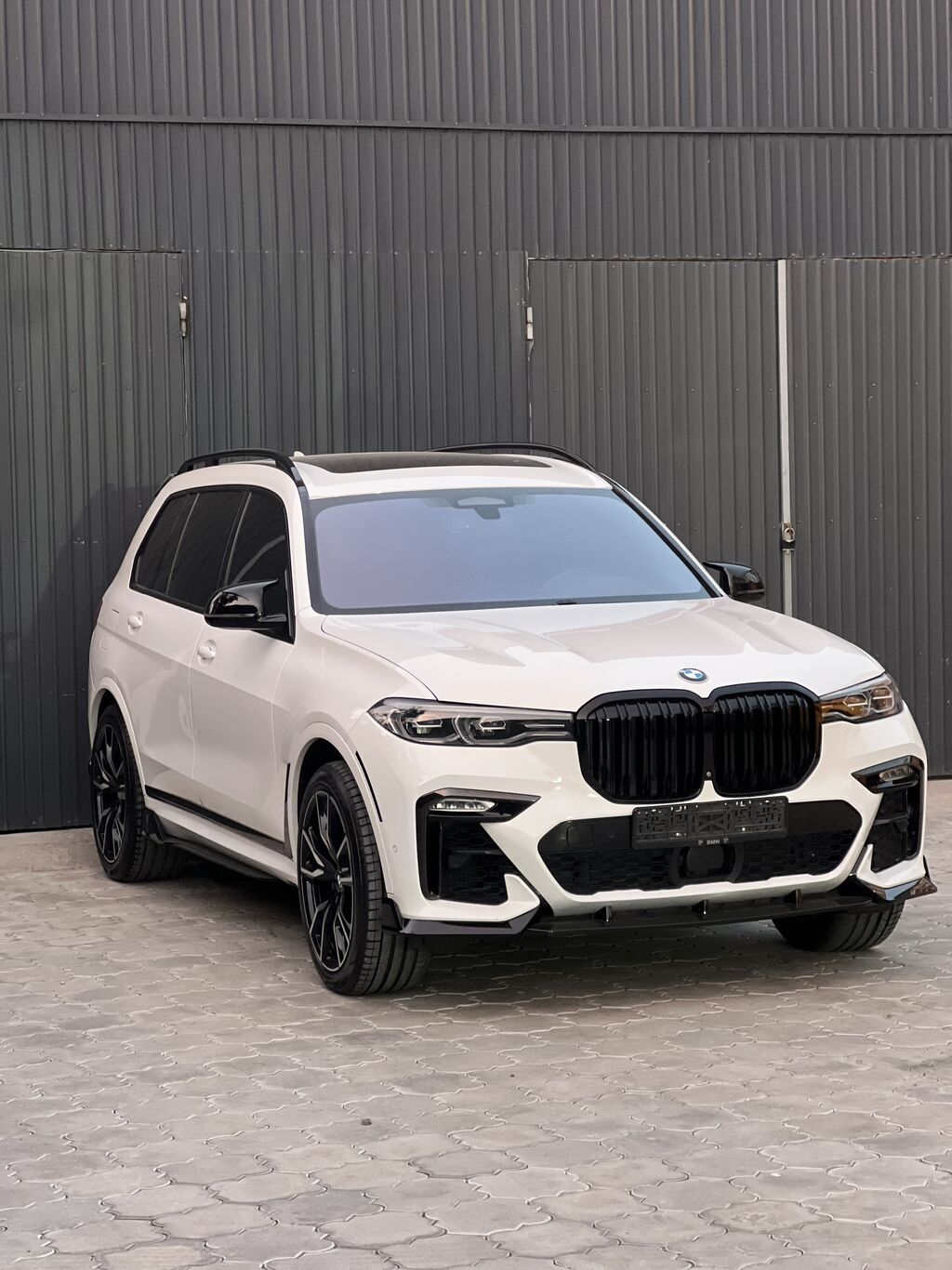 BMW X7: 2019 г., 4.4 л, Автомат, Бензин, Кроссовер: фото 2