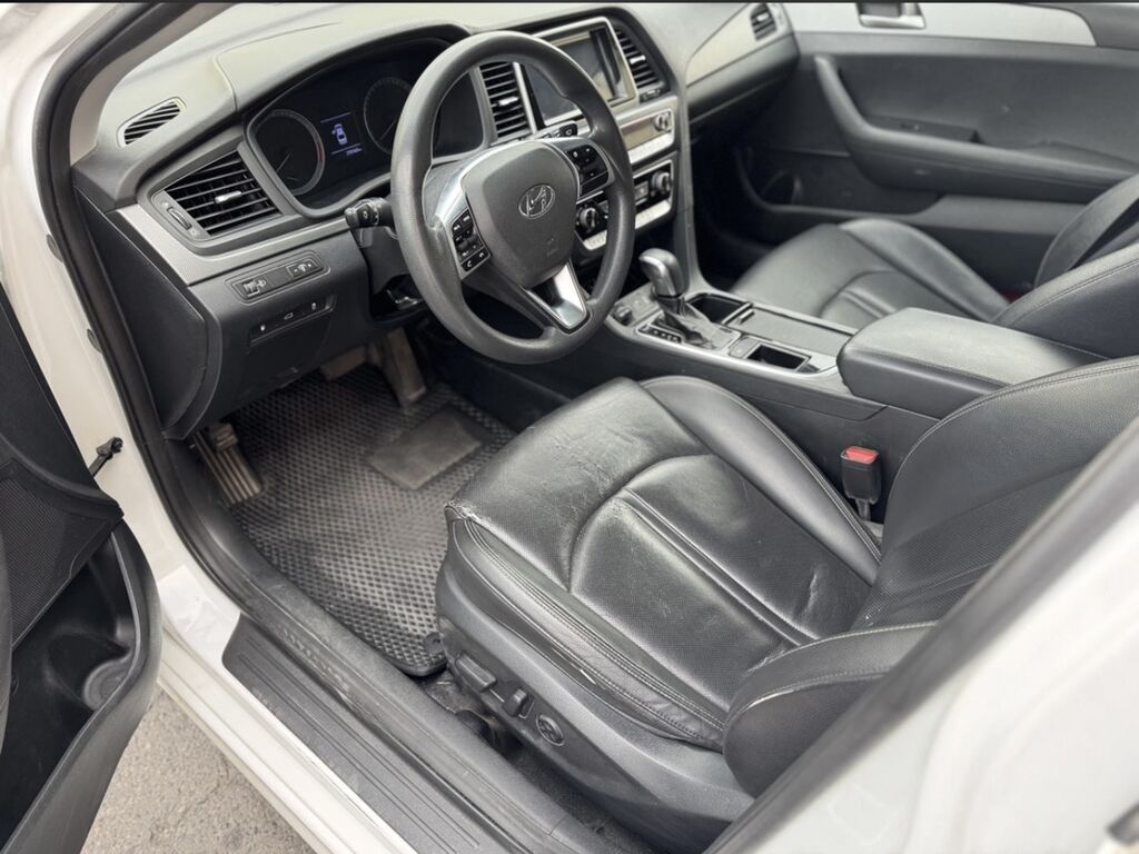 Hyundai Sonata: 2020 г., 2 л, Автомат, Газ, Седан: фото 6