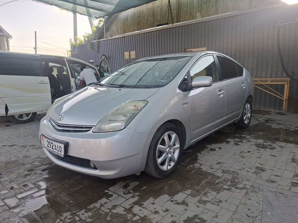 Toyota Prius: 2006 г., 1.5 л, Автомат, Гибрид, Хэтчбэк: фото 4