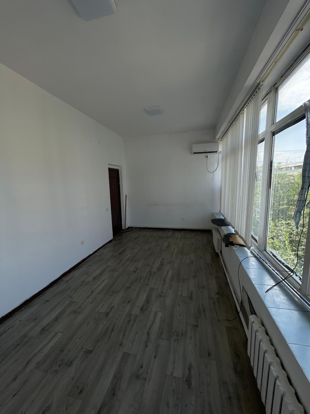 Сдается офисное помещение 16 м² на 4-том этаже. По адресу ул