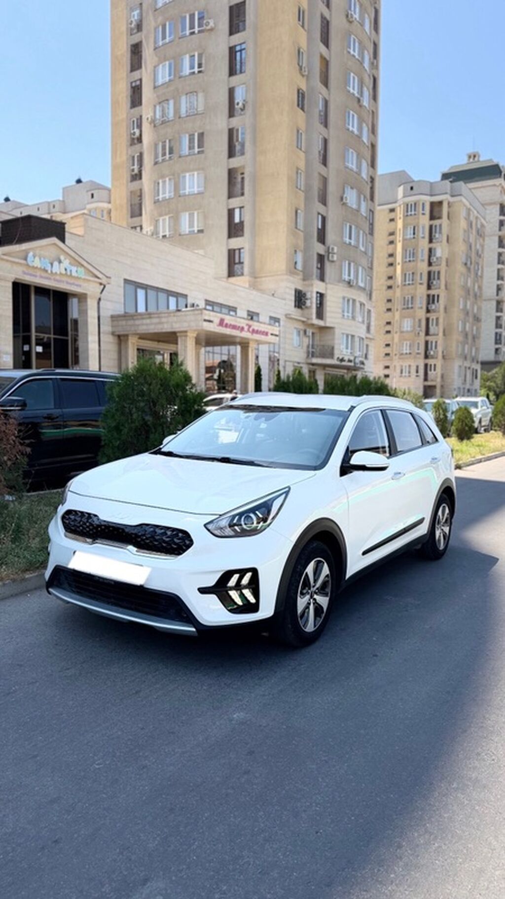 Kia Niro: 2021 г., 1.6 л, Автомат, Гибрид, Кроссовер: фото 2