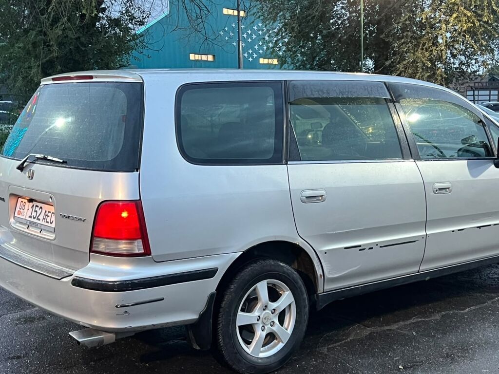 Honda Odyssey: 1998 г., 2.3 л, Автомат, Бензин, Минивэн: фото 2