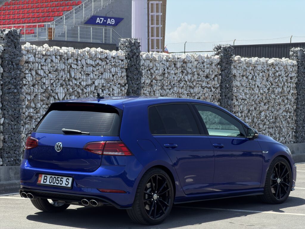 Volkswagen Golf R: 2019 г., 2 л, Робот, Бензин, Хэтчбэк: фото 2
