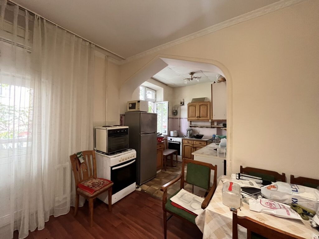 4 комнаты, 84 м², Сталинка, 3 этаж, Требуется ремонт: фото 4
