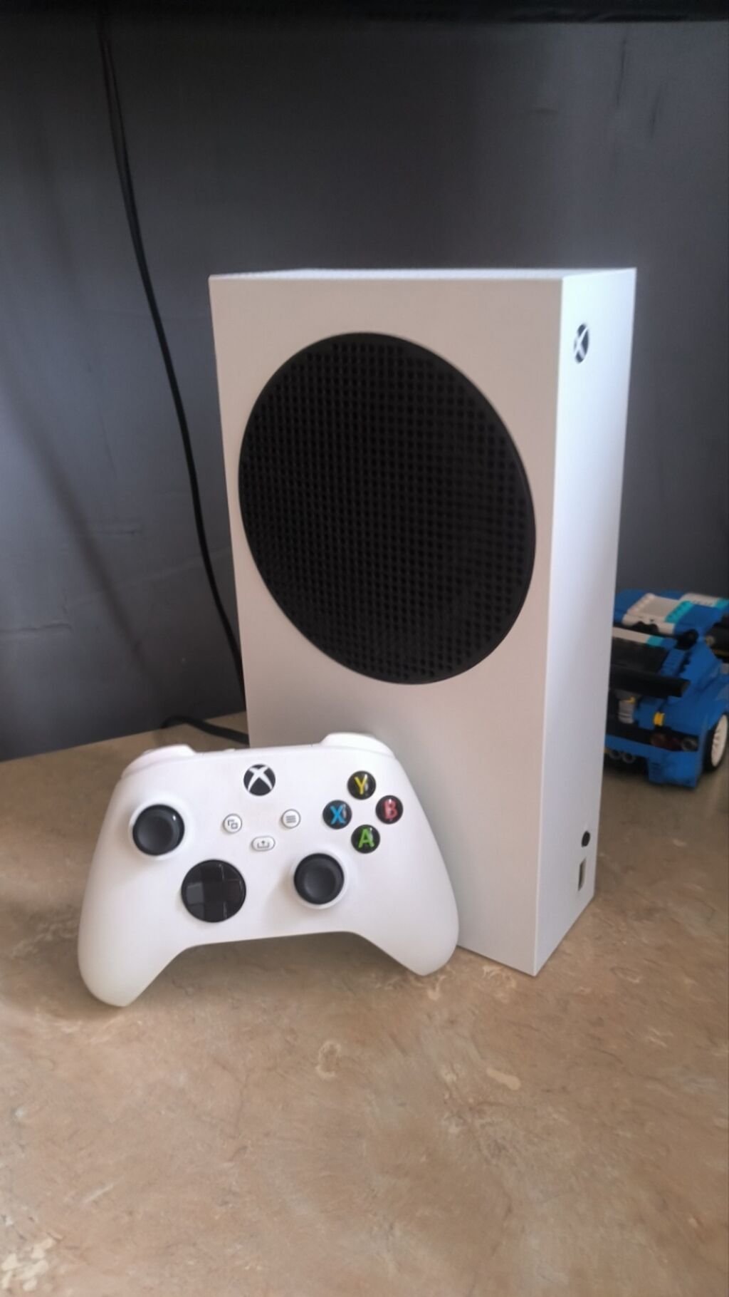 XBOX series S (512 Гб) в идеальном состоянии, работает бесшумно: фото 3