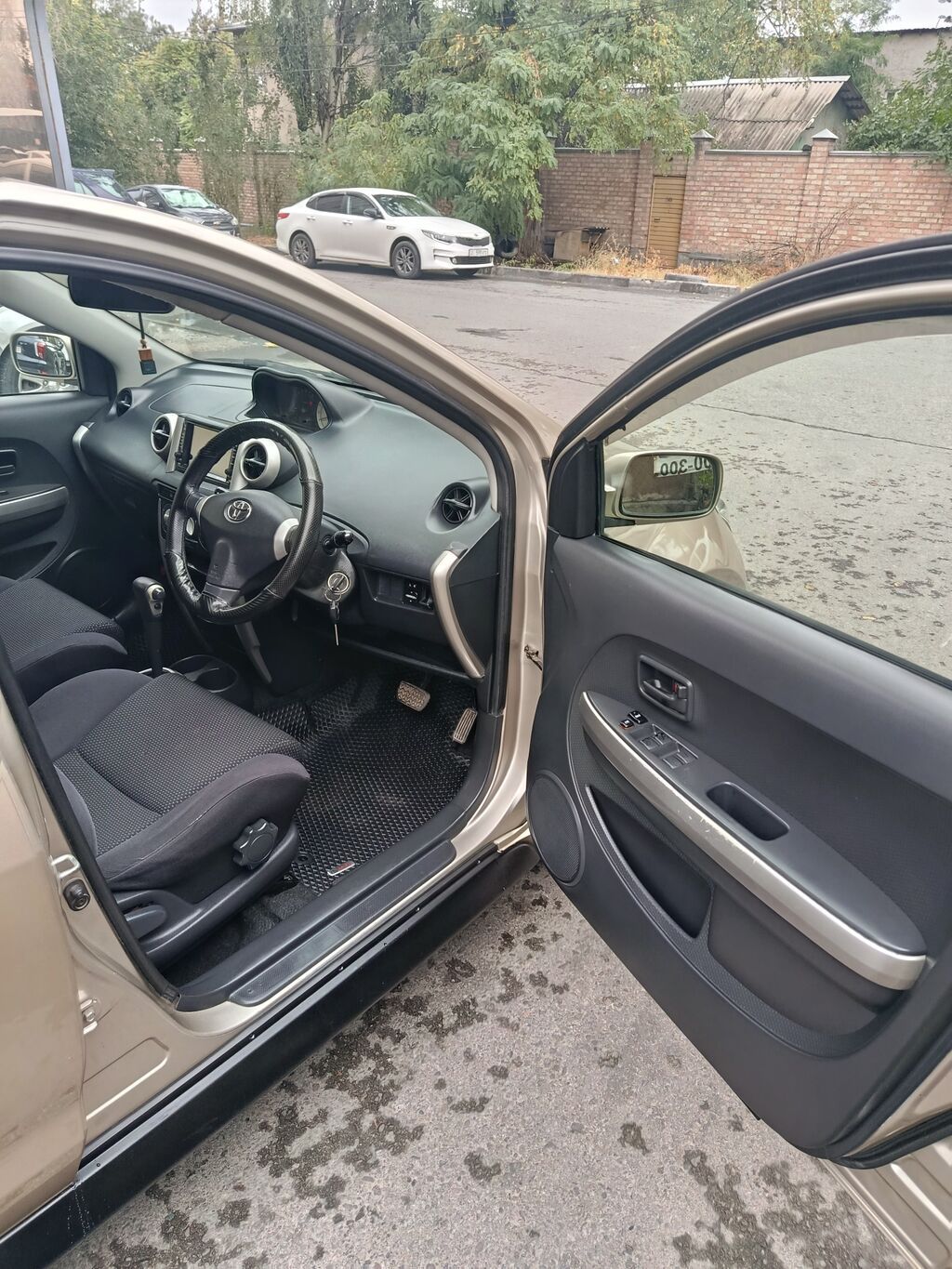 Toyota Ist: 2003 г., 1.5 л, Автомат, Бензин, Хэтчбэк: фото 8