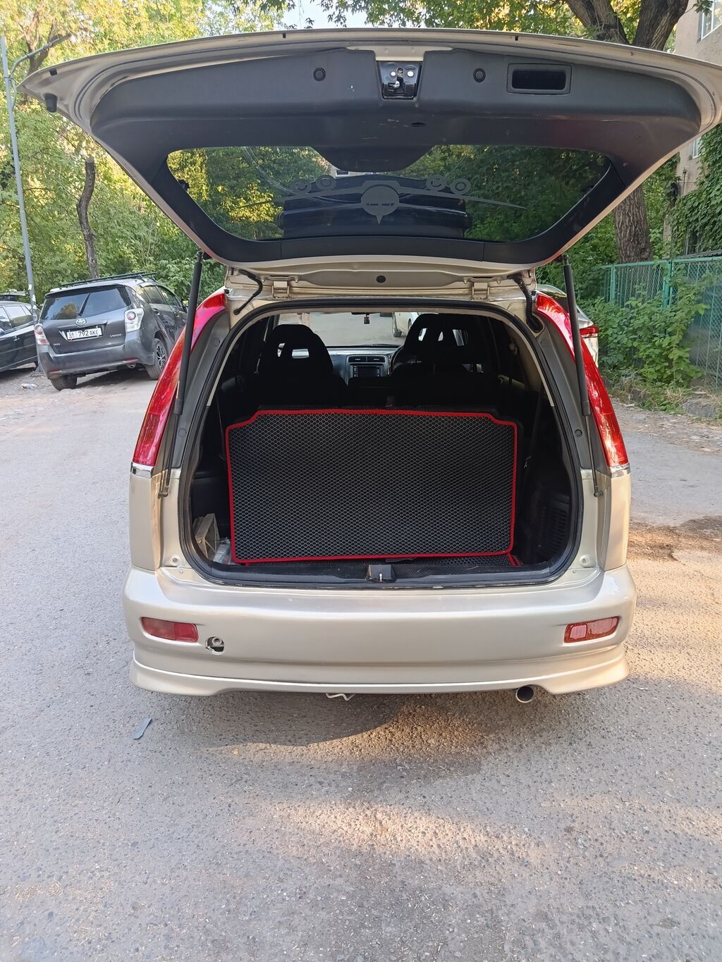 Honda Stream: 2003 г., 2 л, Автомат, Бензин, Минивэн: фото 7