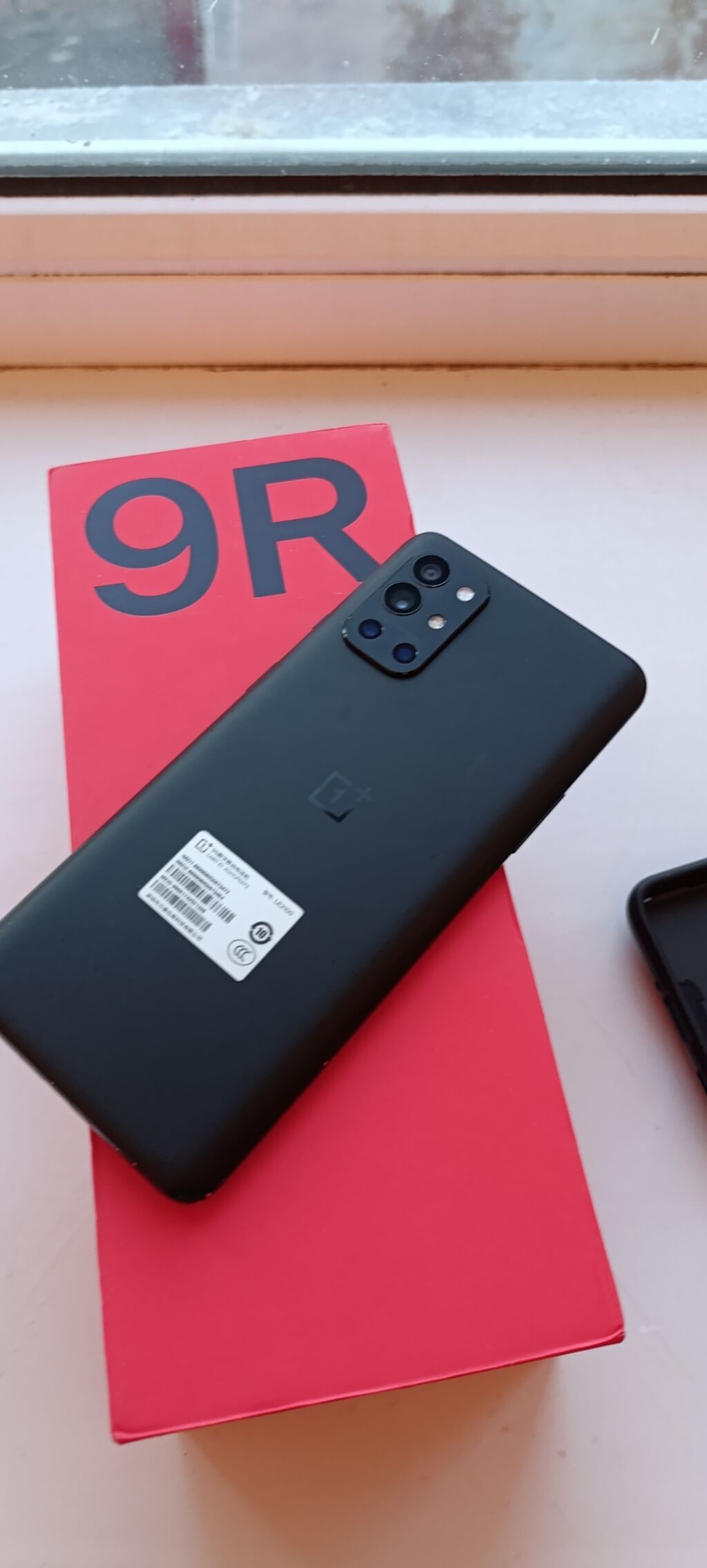 OnePlus 9R, Б/у, 256 ГБ, цвет - Черный, 1 SIM, 2 SIM, eSIM: фото 2
