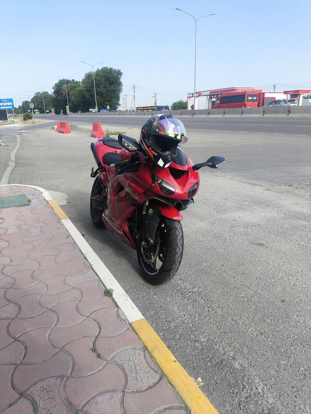 Спортбайк Kawasaki, 1000 куб. см, Бензин, Взрослый, Б/у: фото 1