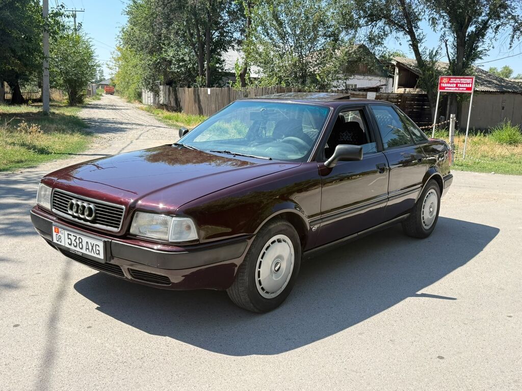Audi 80: 1991 г., 2 л, Механика, Бензин, Седан: фото 2