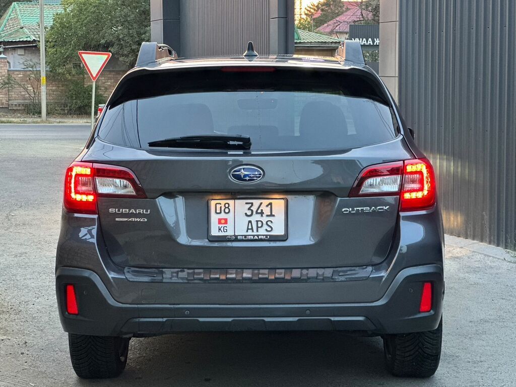 Subaru Outback: 2018 г., 2.5 л, Вариатор, Бензин, Универсал: фото 4