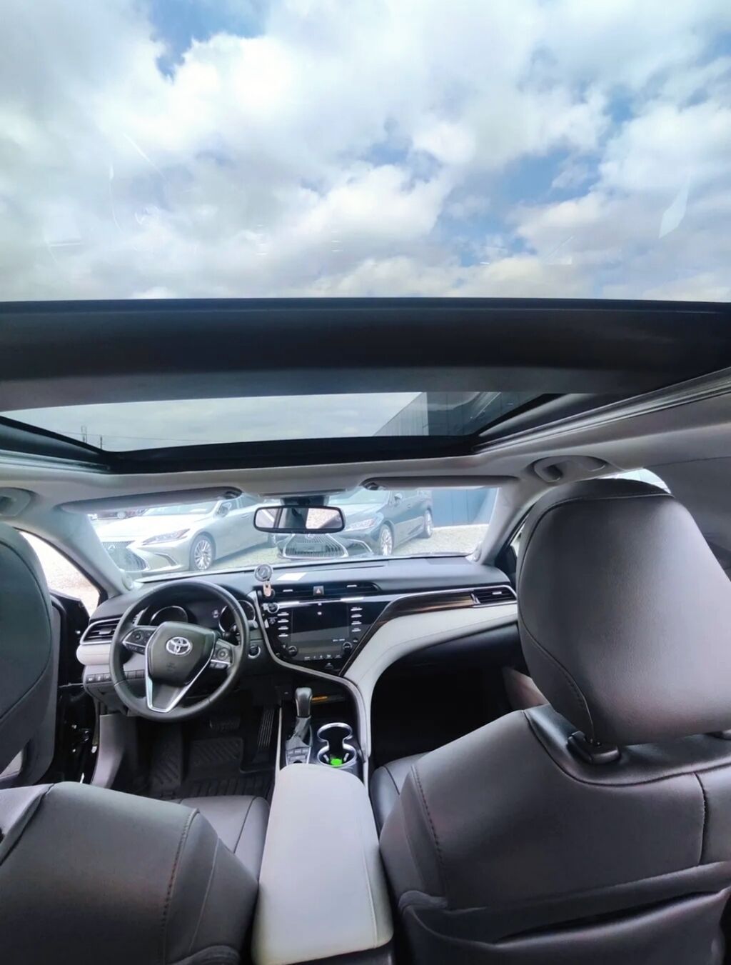 Toyota Camry: 2020 г., 2.5 л, Автомат, Бензин, Седан: фото 6