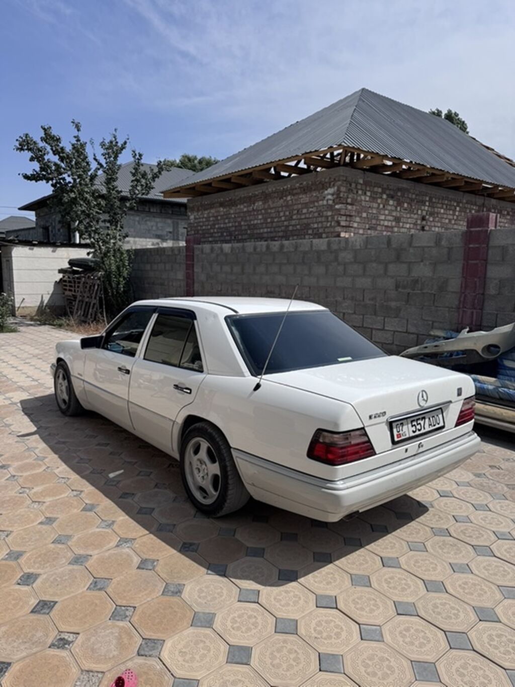 Mercedes-Benz W124: 1994 г., Автомат, Газ, Седан: фото 2