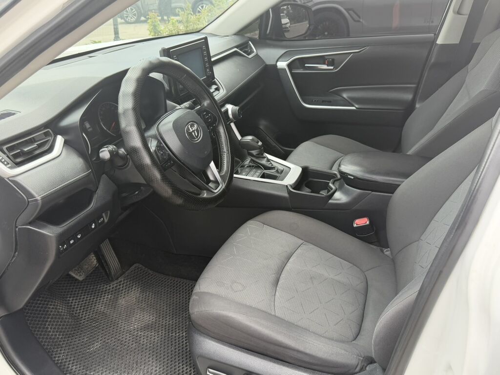 Toyota RAV4: 2020 г., 2.5 л, Автомат, Бензин, Кроссовер: фото 5