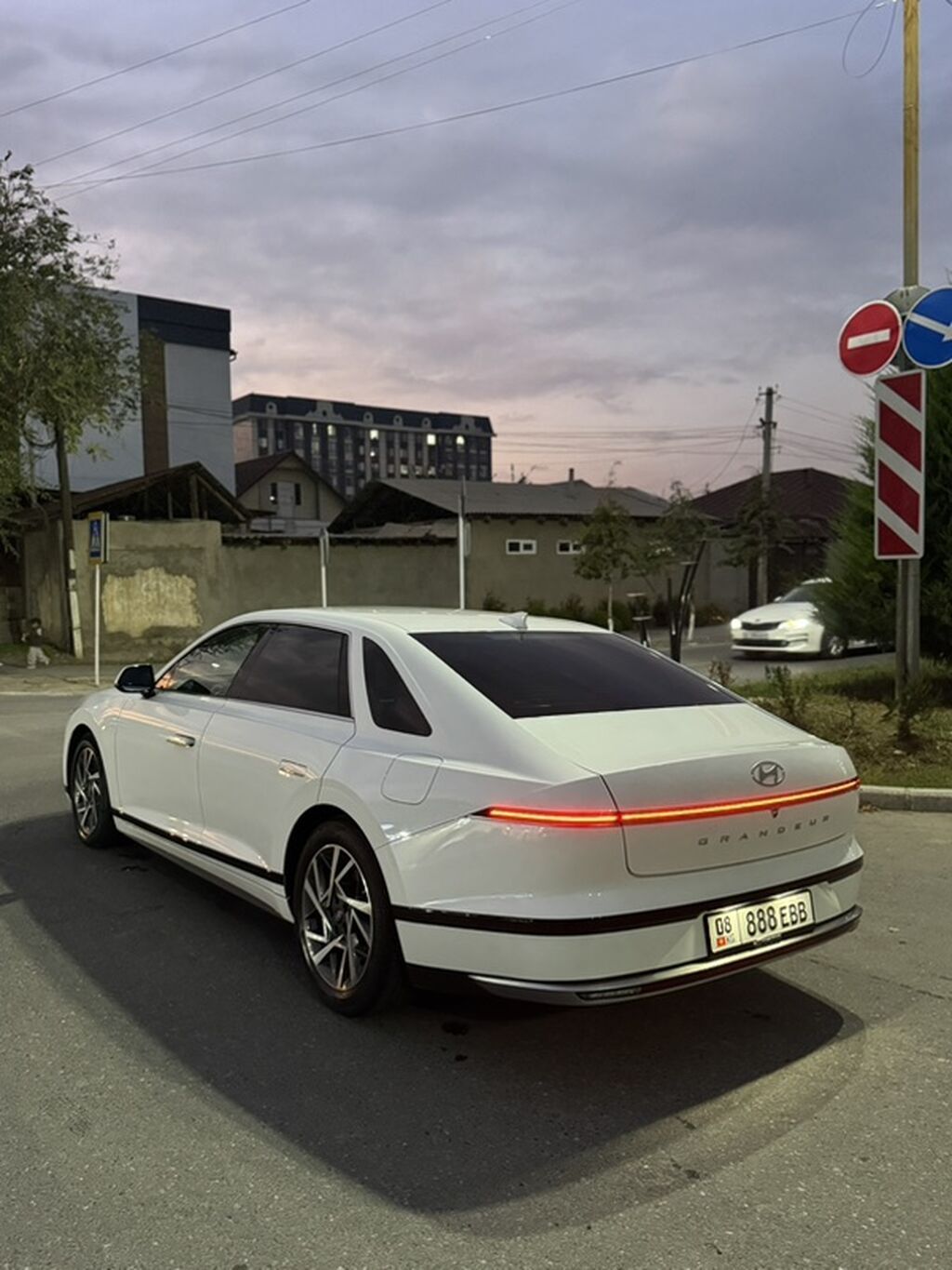 Hyundai Grandeur: 2023 г., 3.5 л, Автомат, Газ, Седан: фото 3