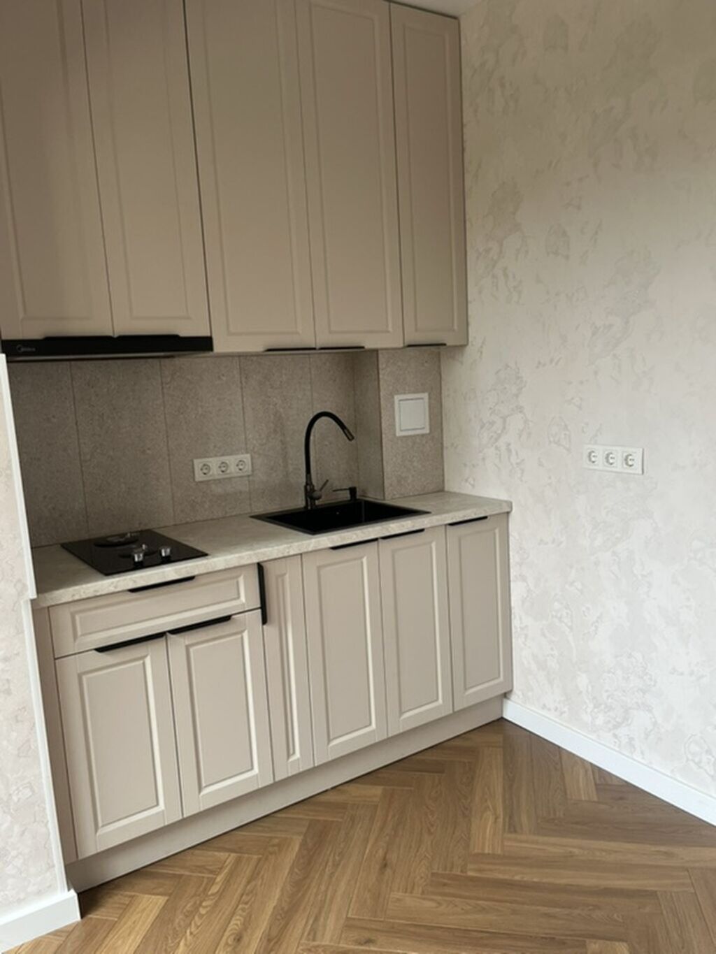 2 комнаты, 45 м², Технопарк 106 серия, 1 этаж, Дизайнерский ремонт: фото 4