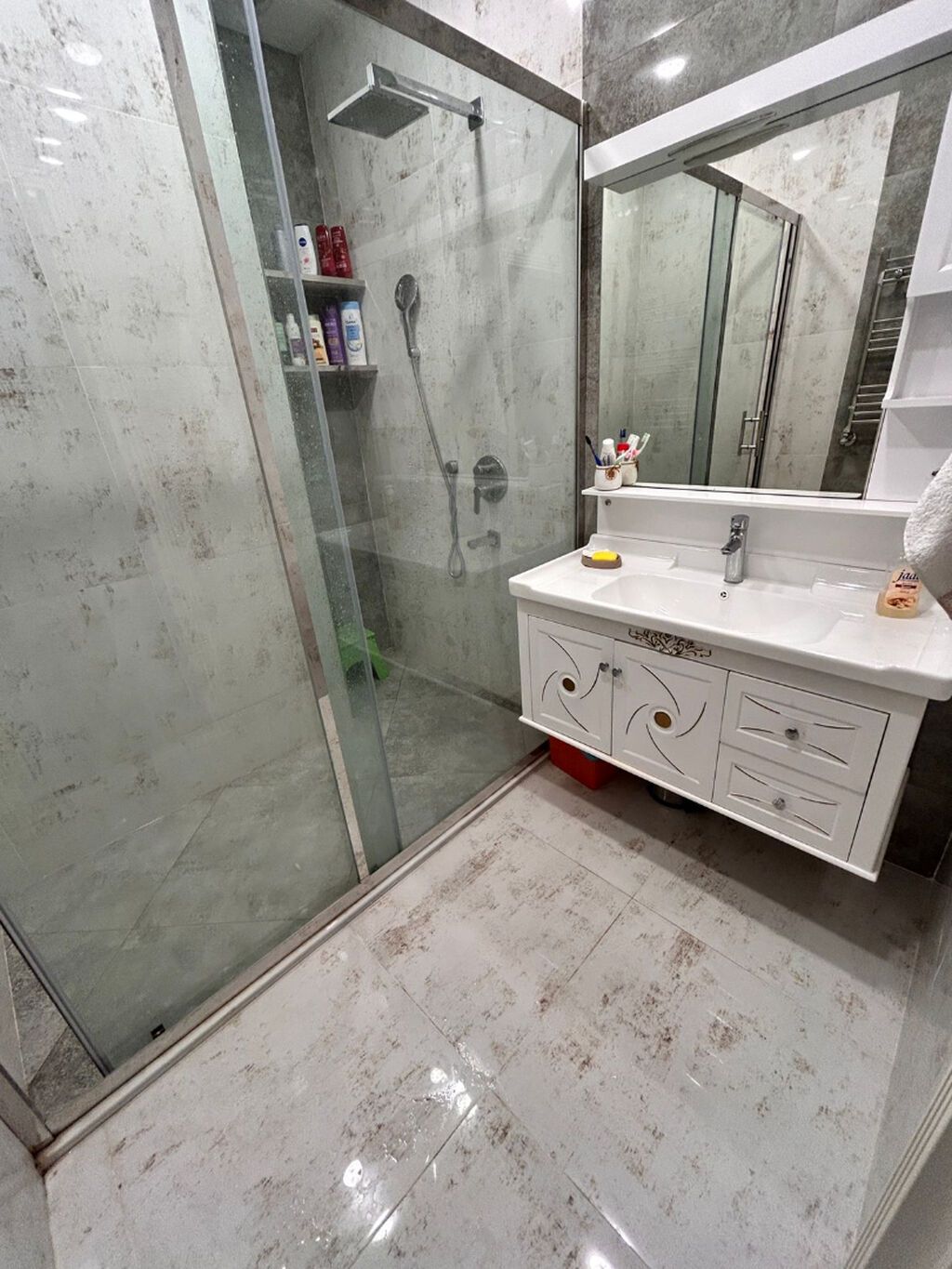 3 otaqlı, Yeni tikili, m. Həzi Aslanov, 97 kv. m
