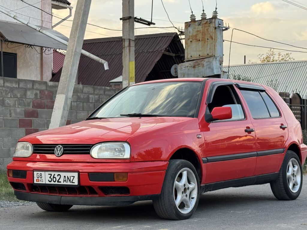 Volkswagen Golf: 1996 г., 2 л, Механика, Бензин, Хэтчбэк: фото 3
