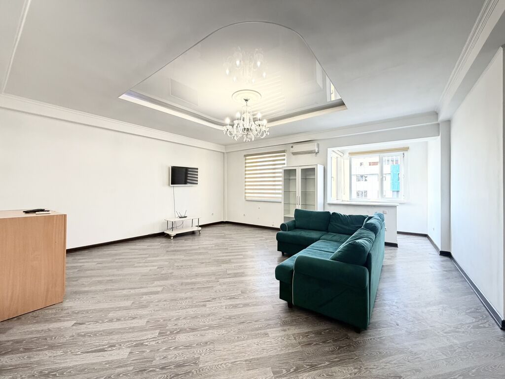 3 комнаты, 130 м², Элитка, 9 этаж, Косметический ремонт: фото 4