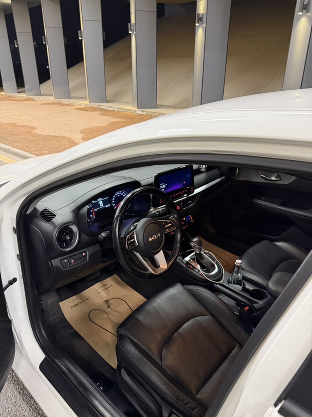 Kia K3: 2022 г., 1.6 л, Вариатор, Бензин, Седан: фото 8