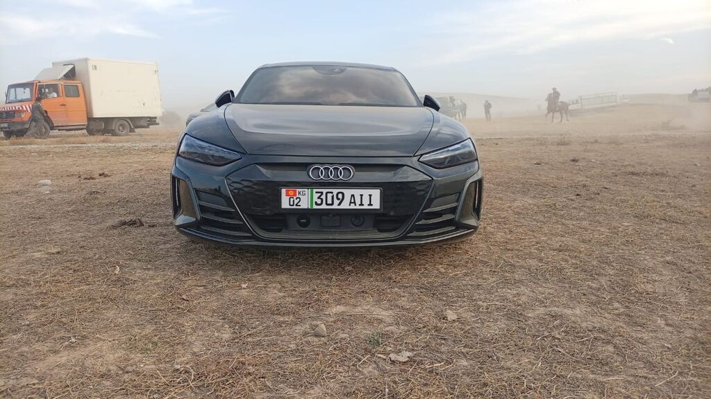 Audi e-tron GT: 2021 г., Вариатор, Электромобиль, Седан: фото 7