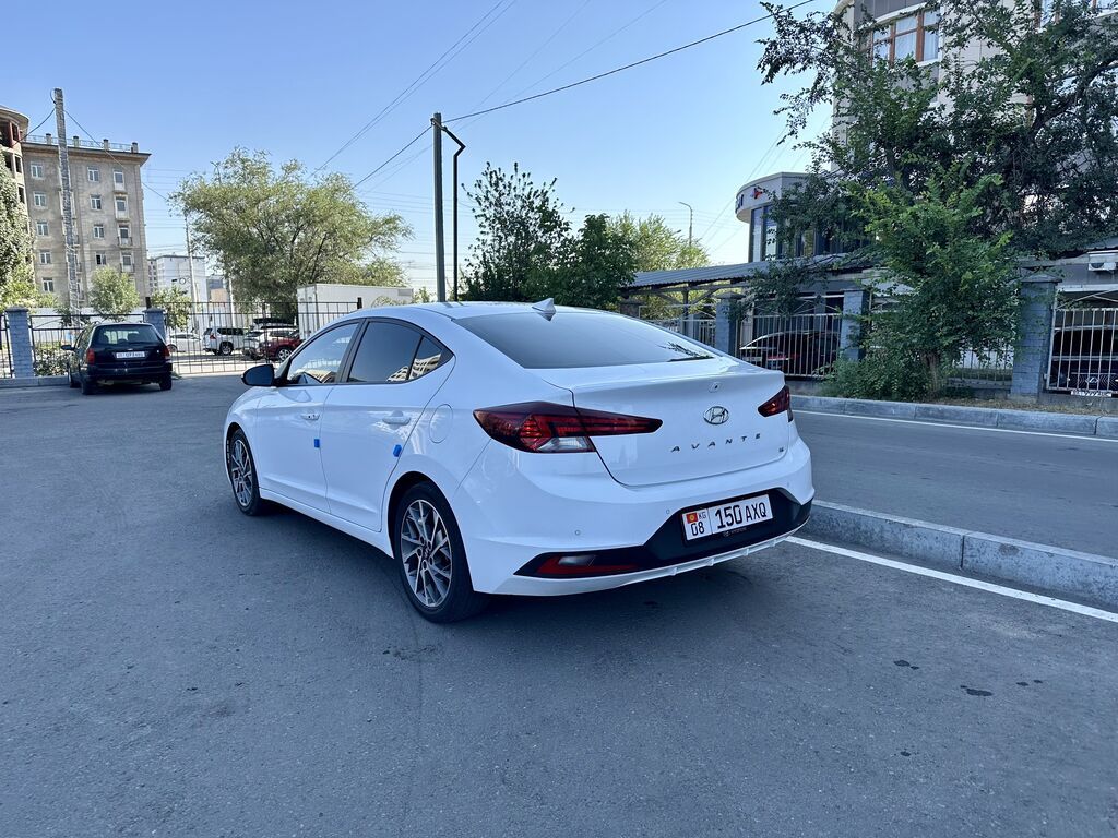 Hyundai Avante: 2019 г., 1.6 л, Автомат, Бензин, Седан: фото 3