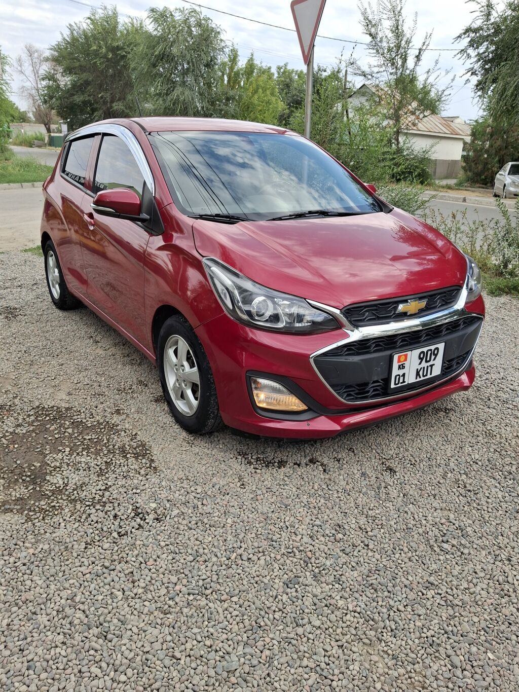 Chevrolet Spark: 2018 г., 1 л, Автомат, Бензин, Хэтчбэк: фото 1