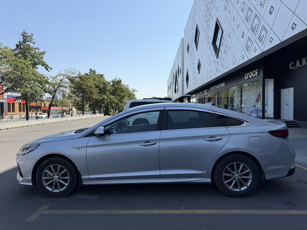 Hyundai Sonata: 2020 г., 2 л, Автомат, Газ, Седан: фото 2