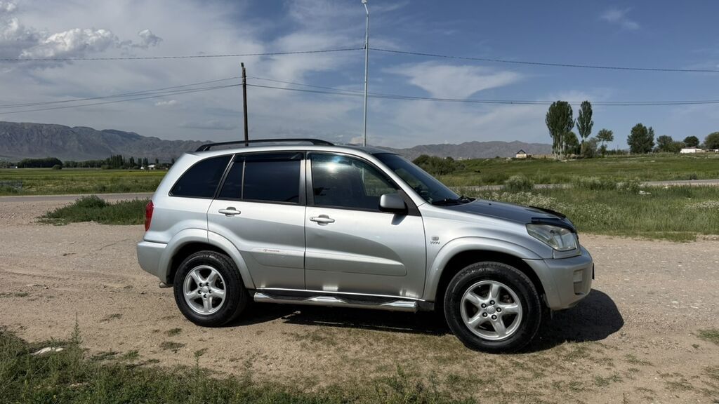 Toyota RAV4: 2003 г., 2 л, Автомат, Бензин, Кроссовер: фото 3