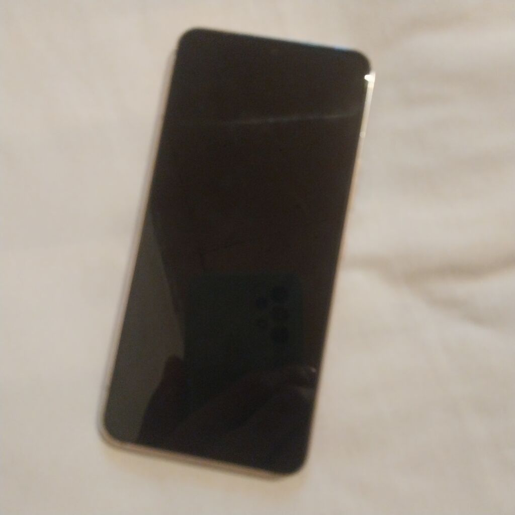 Samsung Galaxy S22, Б/у, 128 ГБ, цвет - Бежевый, 2 SIM: фото 3