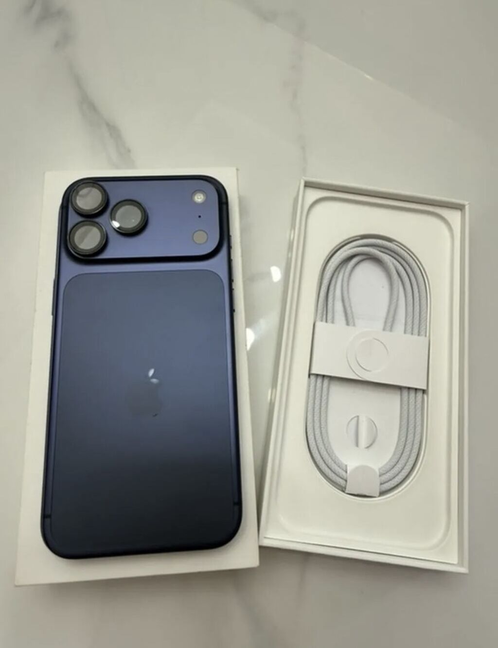 IPhone 17 Pro Max, Б/у, 256 ГБ, Синий, Кабель, 100 %: фото 1
