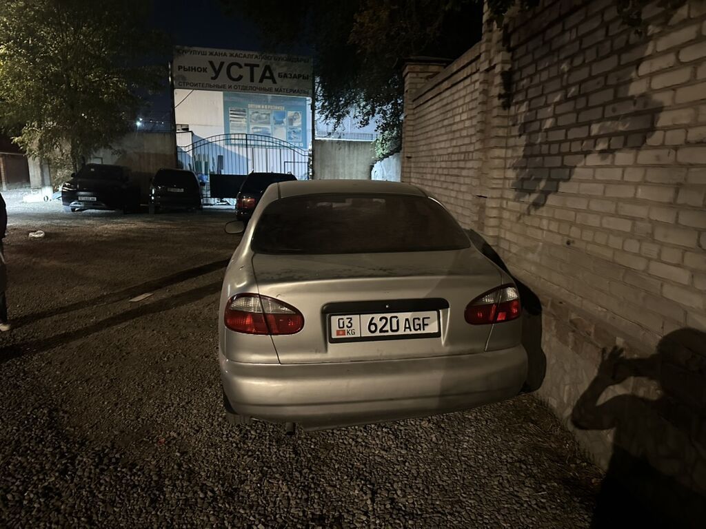 Daewoo Lanos: 2001 г., 1.6 л, Механика, Бензин, Седан: фото 2