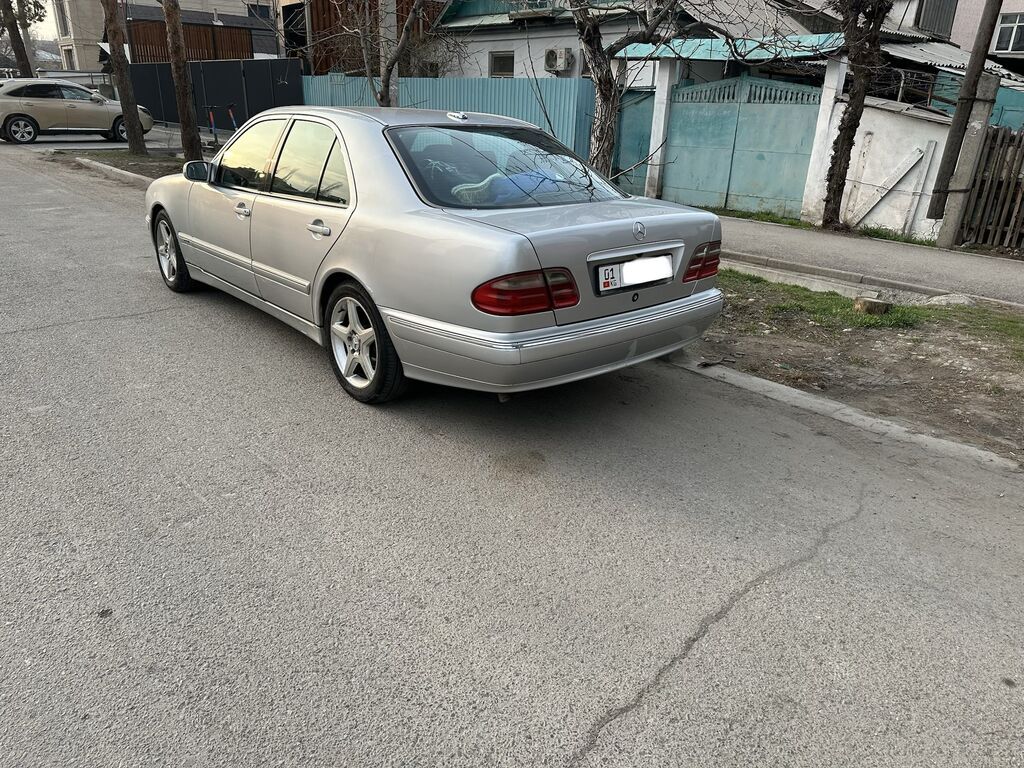 Mercedes-Benz E-Class: 2000 г., 3.2 л, Автомат, Бензин, Седан: фото 4