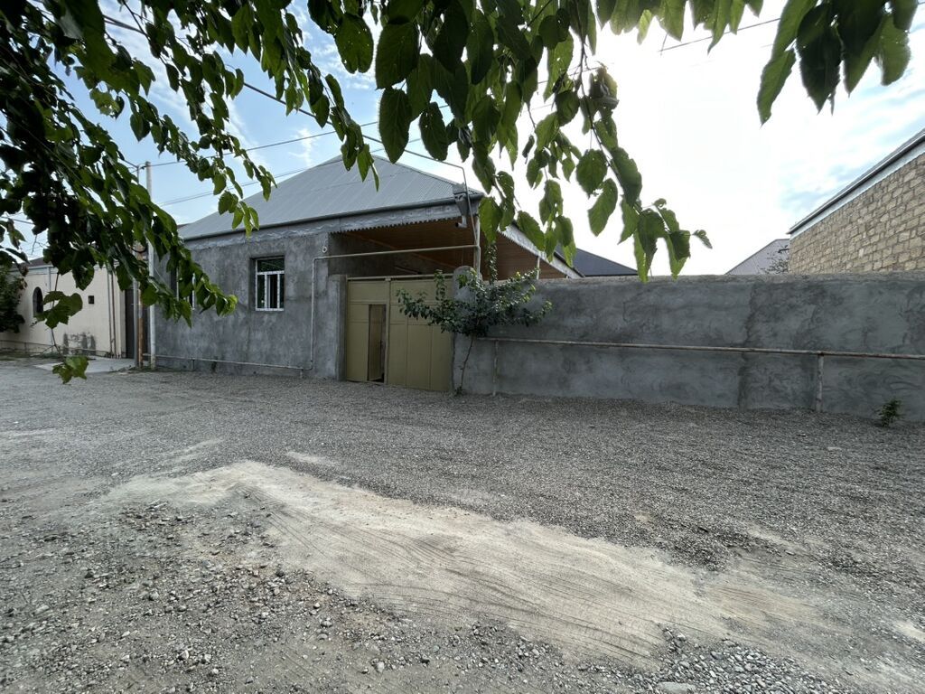 3 otaqlı, 400 kv. m, Yeni təmirli