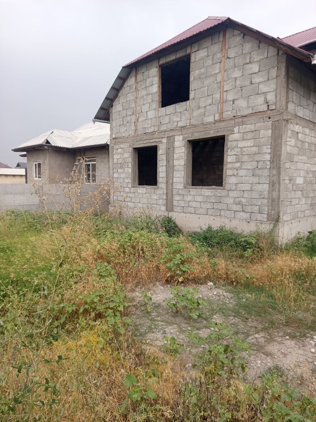Продаётся капитальный дом с участком, огороженный высоким декоративным: фото 5