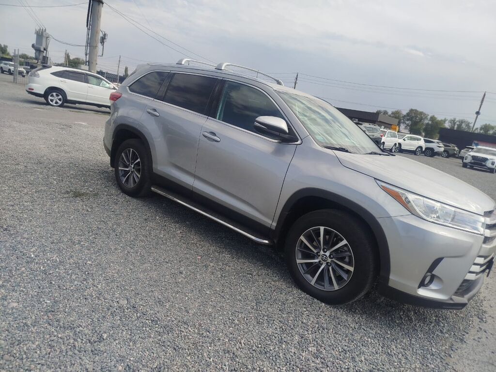 Toyota Highlander: 2019 г., 3.5 л, Автомат, Бензин, Кроссовер: фото 2