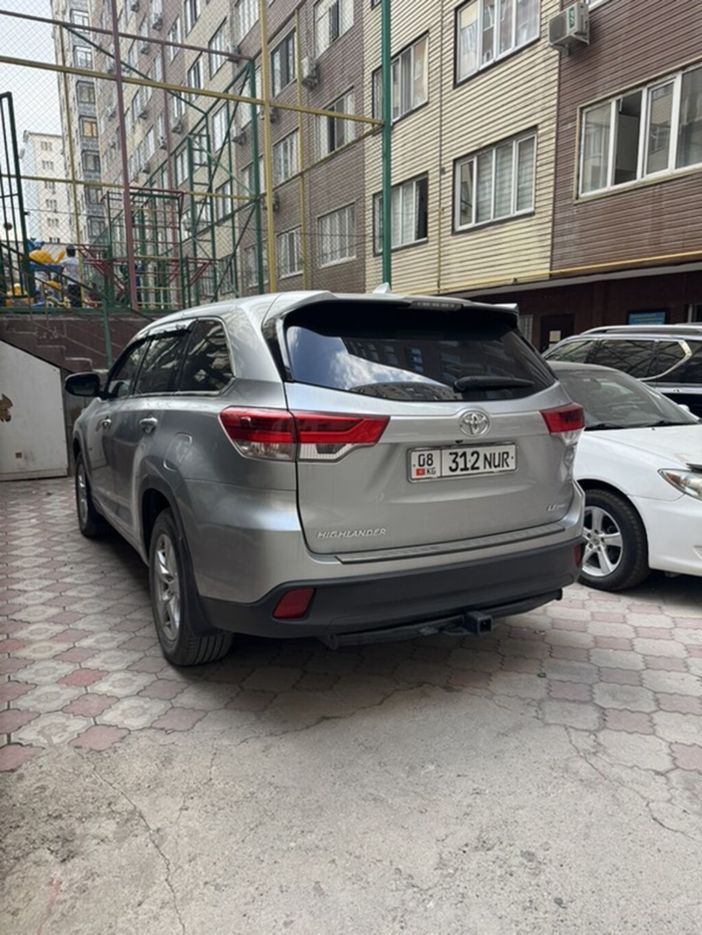 Toyota Highlander: 2017 г., 3.5 л, Автомат, Бензин, Кроссовер: фото 3