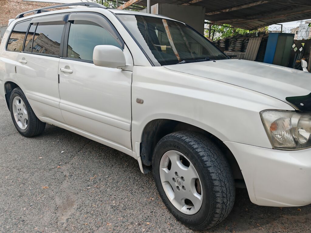 Toyota Kluger: 2002 г., 3 л, Автомат, Газ, Кроссовер: фото 5