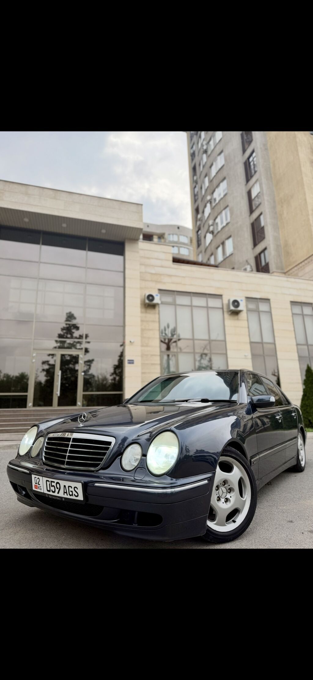 Mercedes-Benz E-Class: 2002 г., 3.2 л, Автомат, Бензин, Седан: фото 1