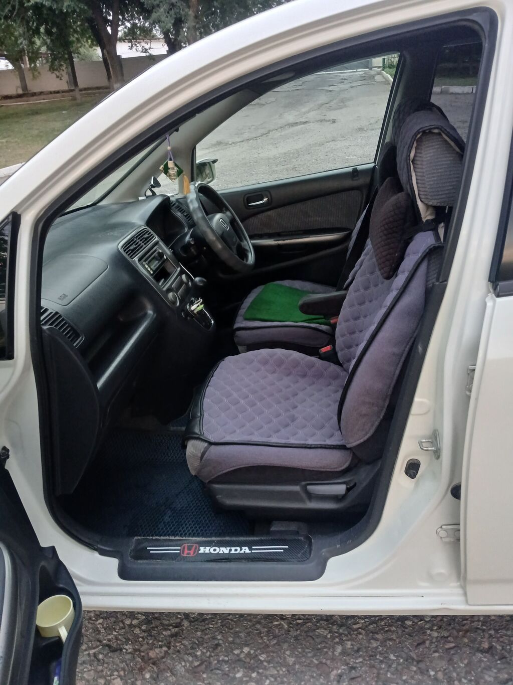 Honda Stream: 2001 г., 2 л, Автомат, Бензин, Хэтчбэк: фото 8