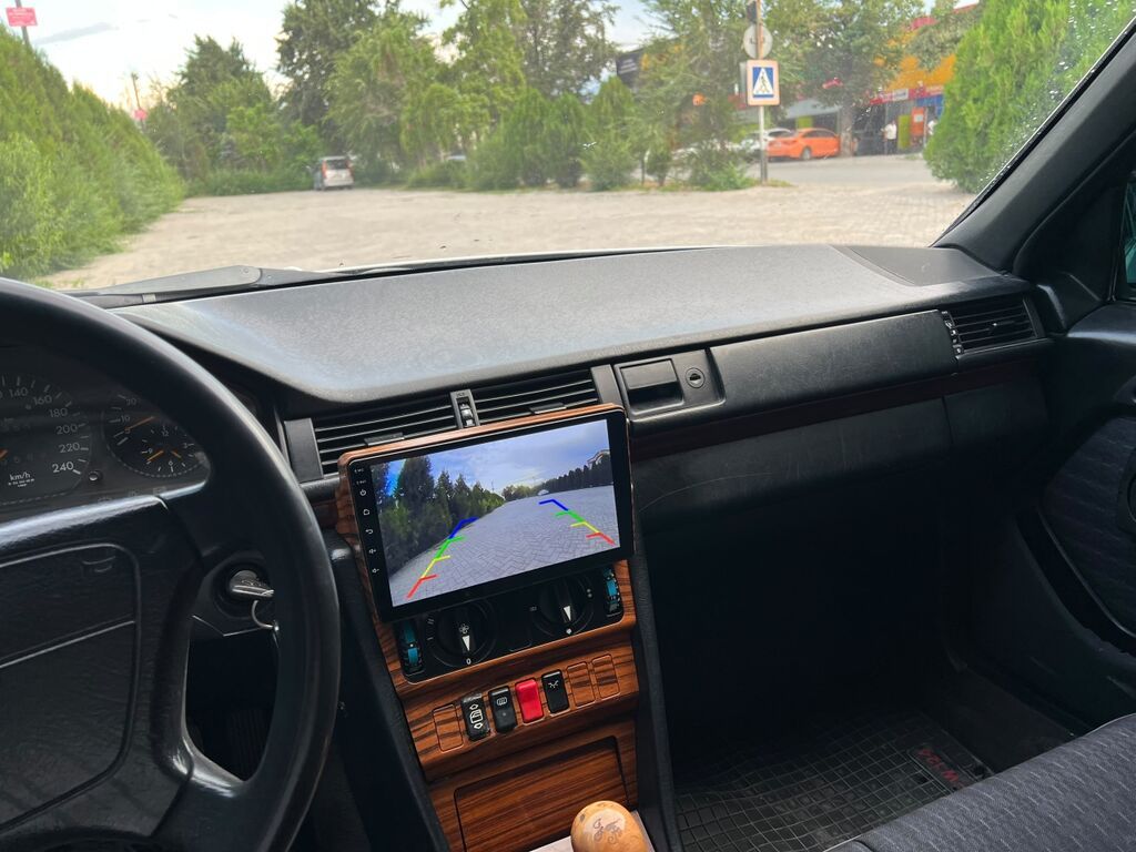 Mercedes-Benz W124: 1993 г., 2.2 л, Автомат, Бензин, Седан: фото 6