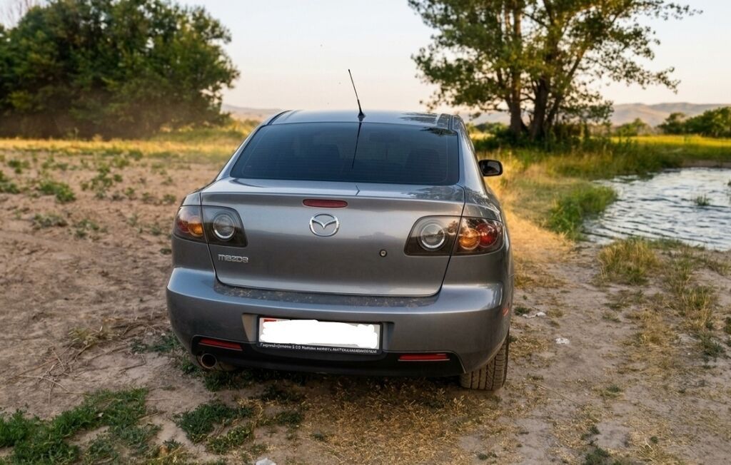 Mazda 3: 2008 г., 2 л, Автомат, Бензин, Седан: фото 3