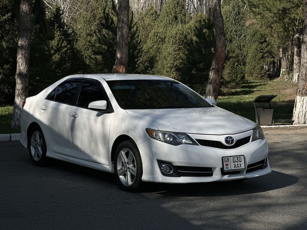 Toyota Camry: 2014 г., 2.5 л, Автомат, Бензин, Седан: фото 3
